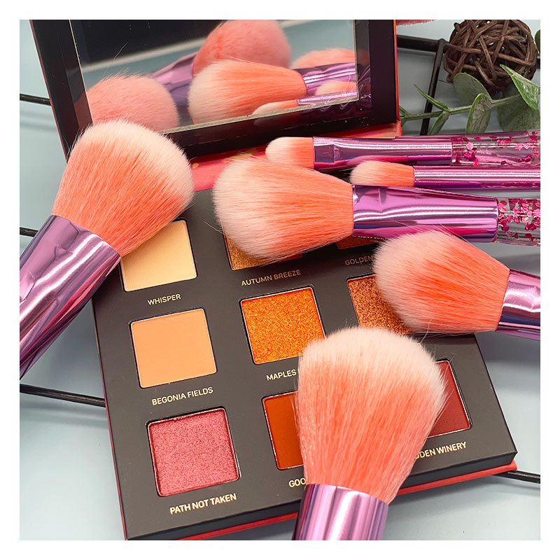 How do you use a dual-ended mineral makeup brush set? 