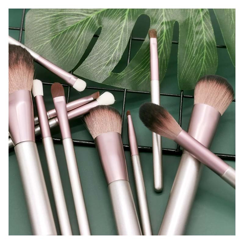 Can makeup brush cleaning spongees be used for both powder and liquid products? 