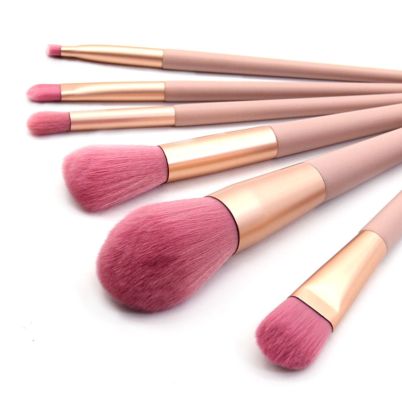 What are the different types of brushes used for? 