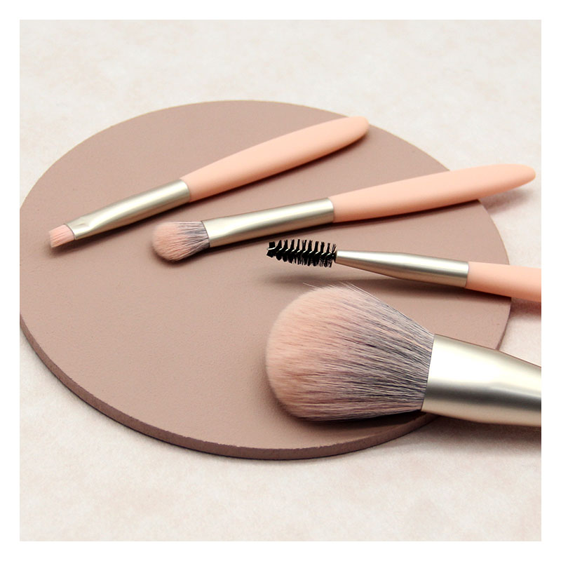 Can you use the same brush for cream and powder eyeshadows? 