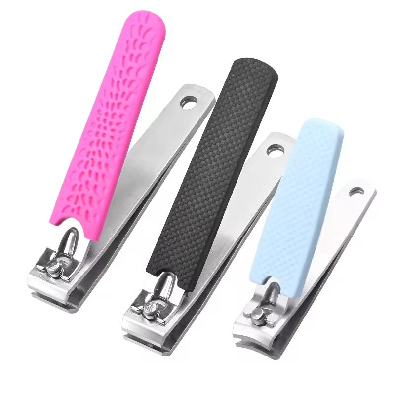 Nail Clipper with Silicone Cover SNCS-608 SNCS-211 Nail Clipper with Silicone Cover SNCS-608 SNCS-211