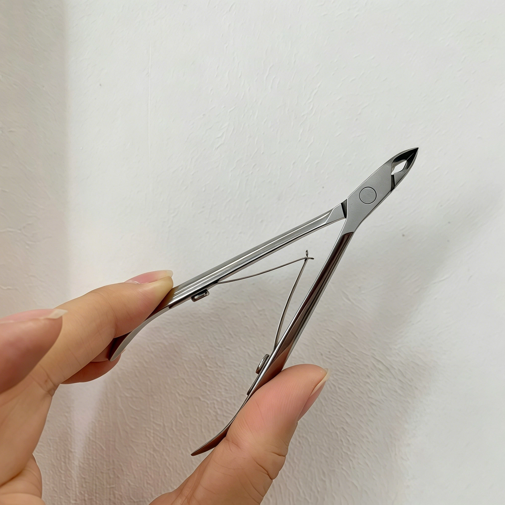 Ergonomic Stainless Steel Nail Nipper, Precision Cuticle Trimming Tool NP-8719